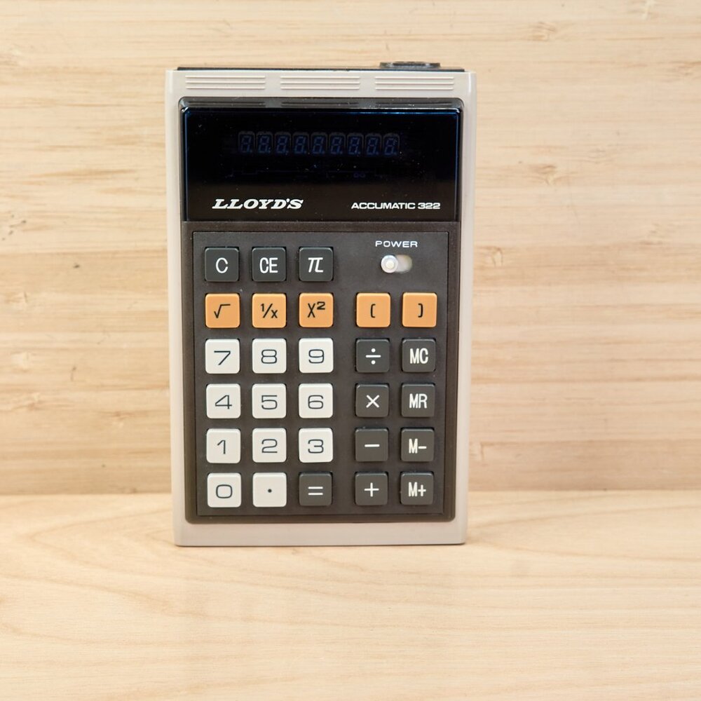 Lloyd's Accumatic 322 Vintage 1970s Calculator Made in Japan Tested
